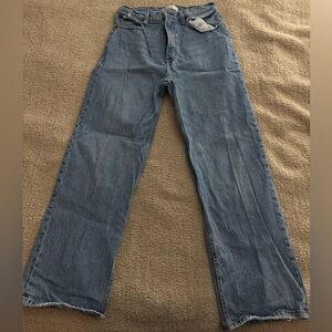 Abercrombie 90s Relaxed High Rise Jean 30 Short